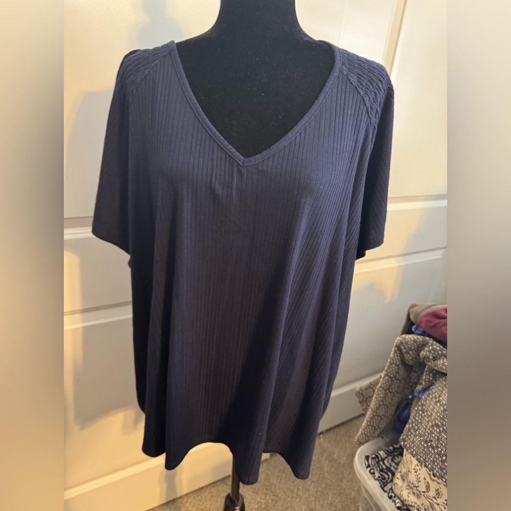 Lane Bryant Navy short sleeve top size 22/24